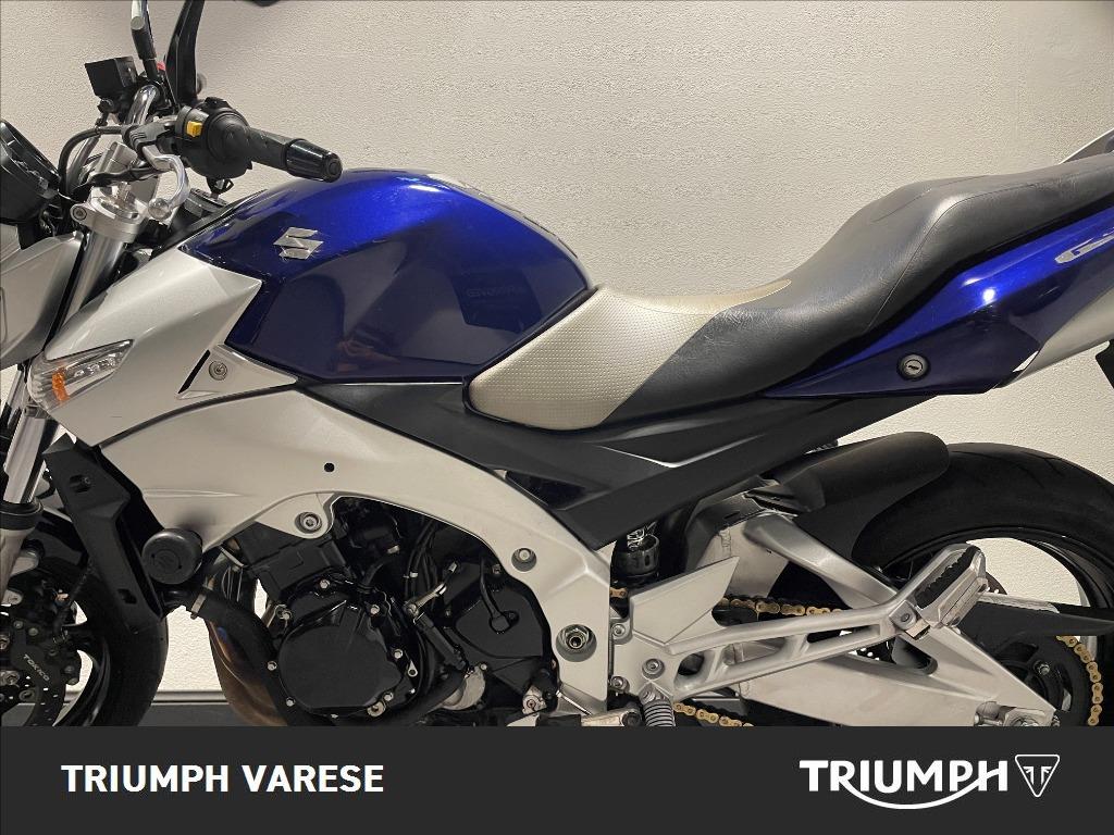 SUZUKI GSR 600 