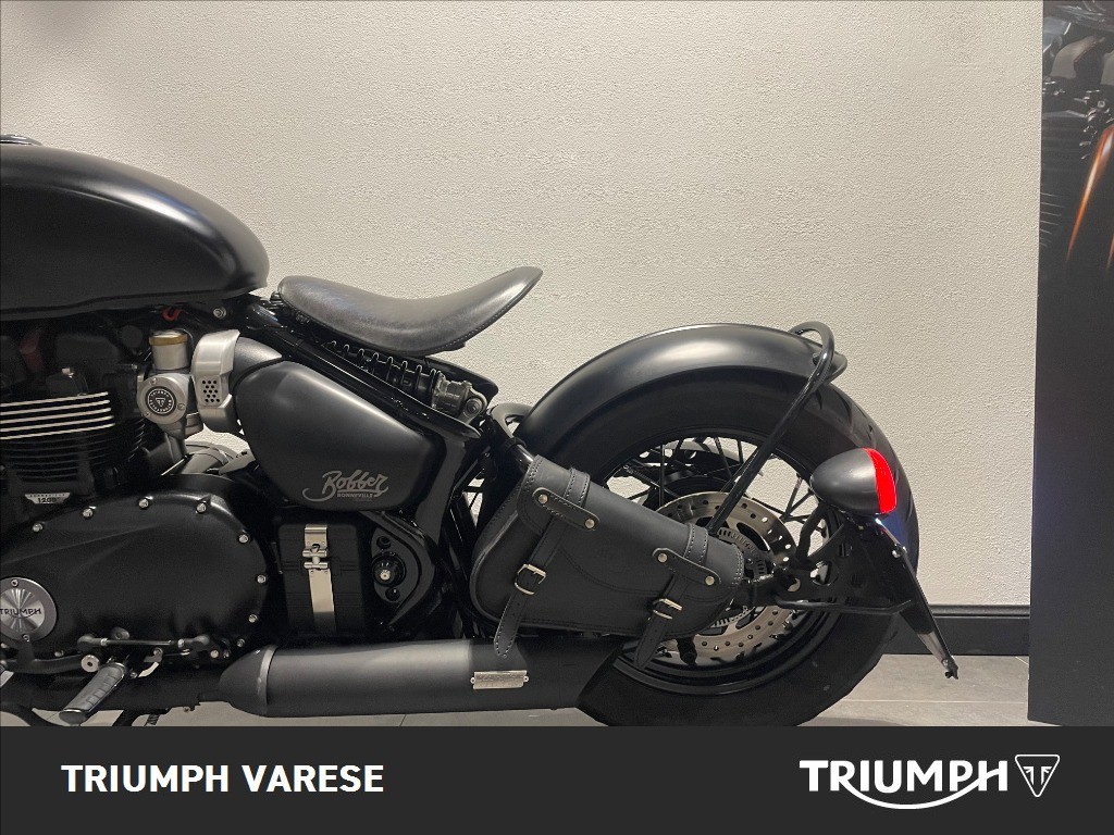 TRIUMPH Bonneville 1200 Bobber Black E4
