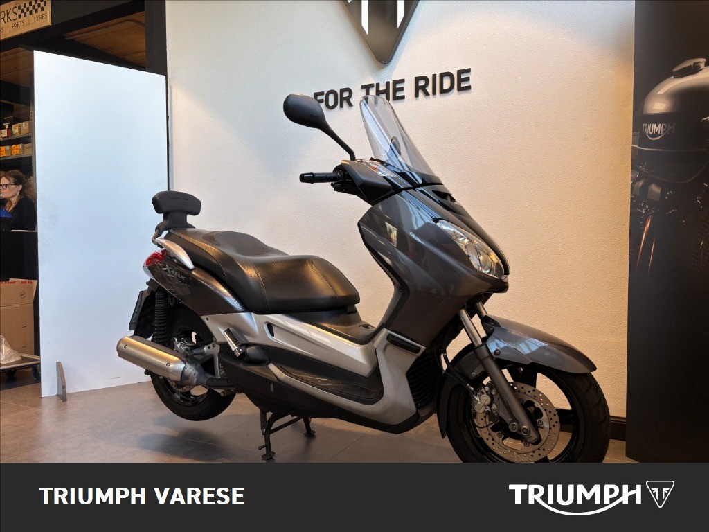 YAMAHA X-Max 250 